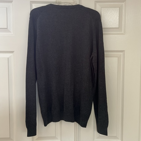 Awareness Kenneth Cole Men’s Gray Sweater - Picture 4 of 6